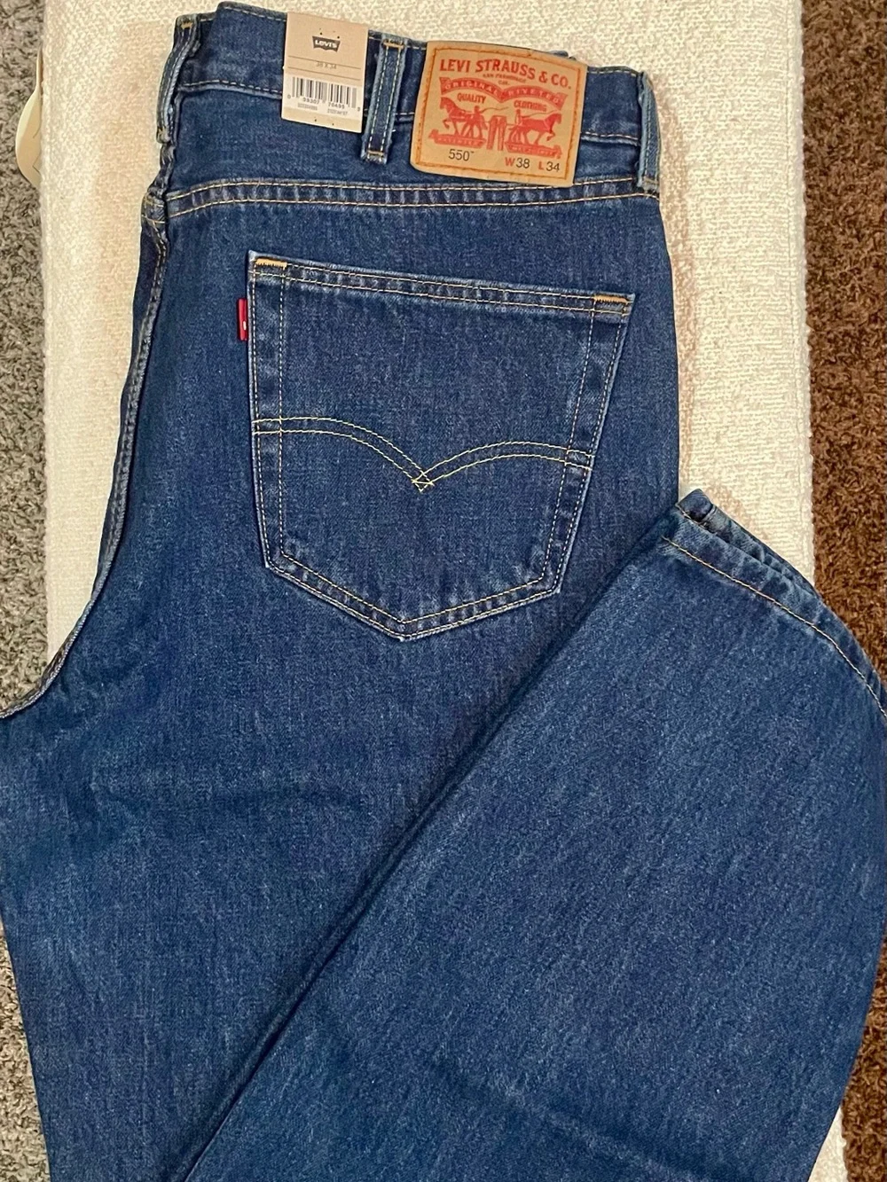 Levi's 550 Relaxed 38x34 Men’s Jeans in Dark Blue Denim